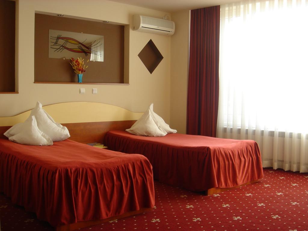 Hotel Kleyn Constanta Bagian luar foto