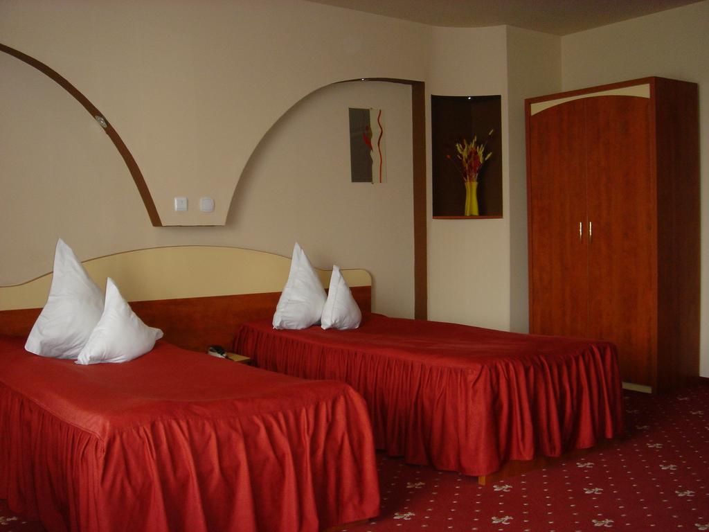 Hotel Kleyn Constanta Bagian luar foto